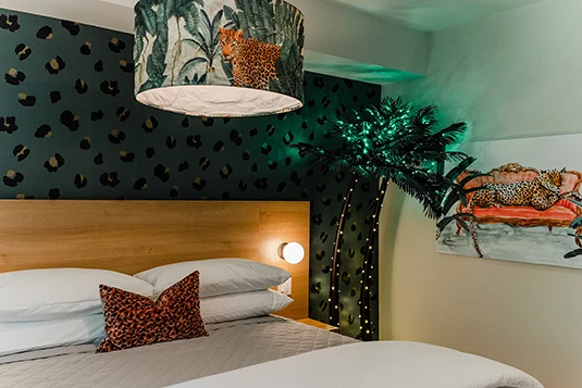 Room 24: Welcome To The Jungle