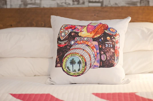 Room 15: Oh Snap! Fluffy linens