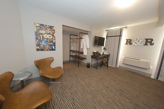 Room 16: We Love To Font It