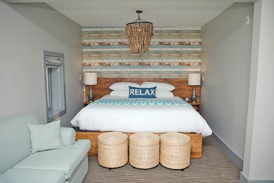 Room 9: On The Lake, king bed with pull-out sofa