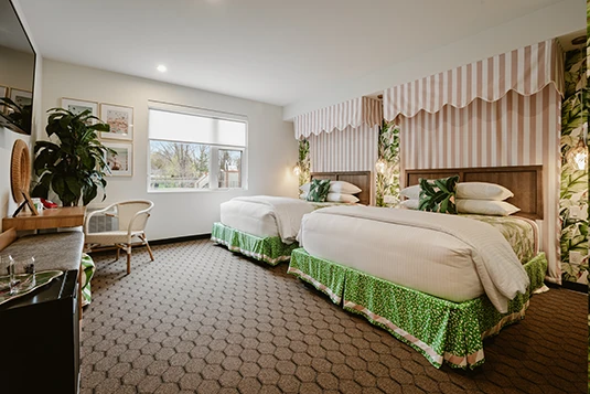 Room 4: Beverly Hills, 90210