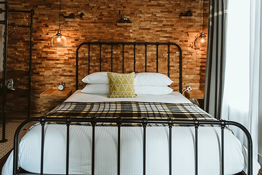 Room 19: Hey! Mr. Lumberjack, king bed